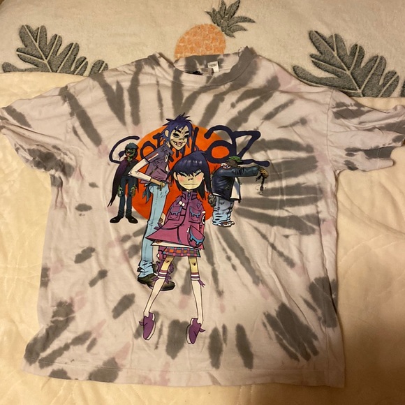 Gorillaz T - Picture 1 of 2